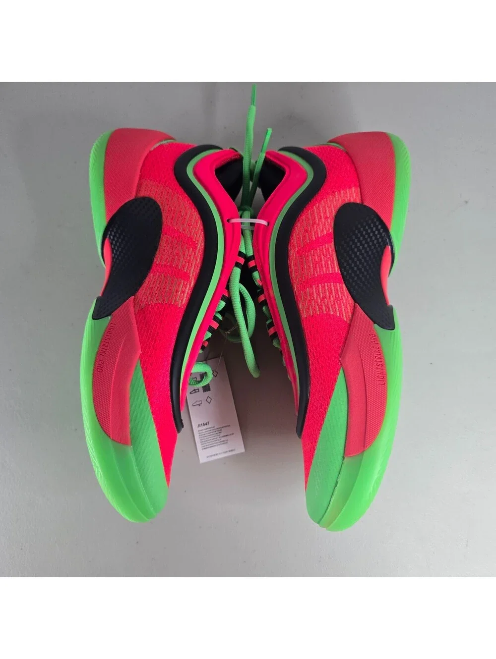 Size 10 - adidas D.O.N. Issue #6 Big Apple